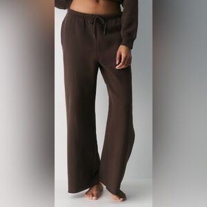Aritzia Cozy Sweatfleece Mega Flutter Sweatpant